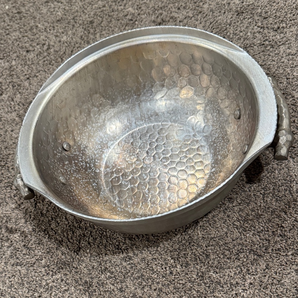 Vintage Everlast Forged Aluminum Bowl